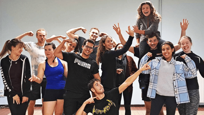 Les étudiants après une bonne séance de sport ! Sport cours format site web