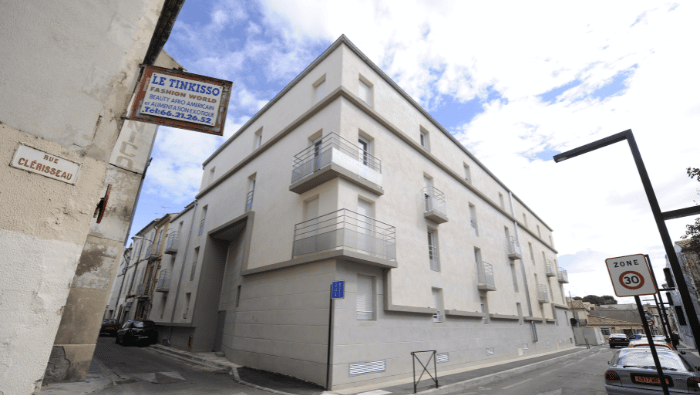 Vue d'ensemble de la Résidence Clérisseau située à Nîmes.
